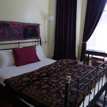 Spadina 11 Guesthouse Toronto Kültér fotó