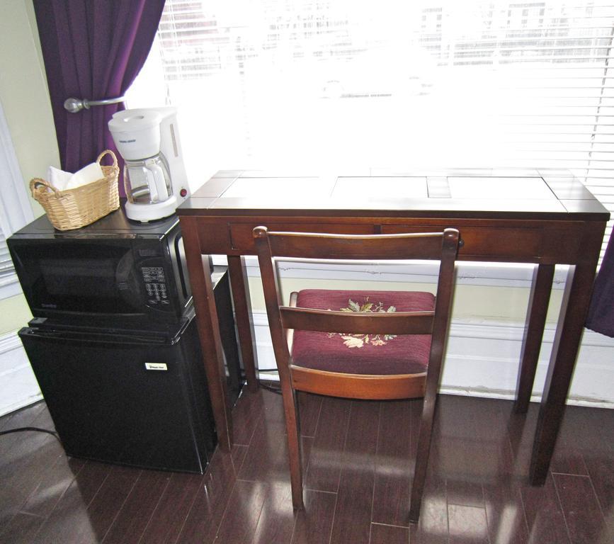 Spadina 11 Guesthouse Toronto Kültér fotó
