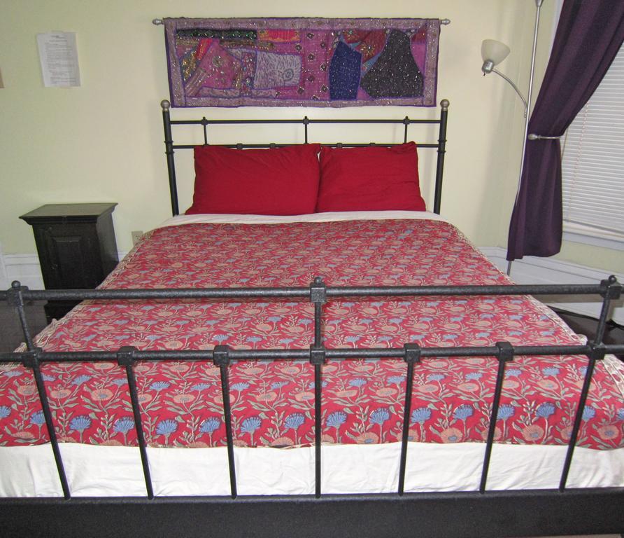 Spadina 11 Guesthouse Toronto Kültér fotó