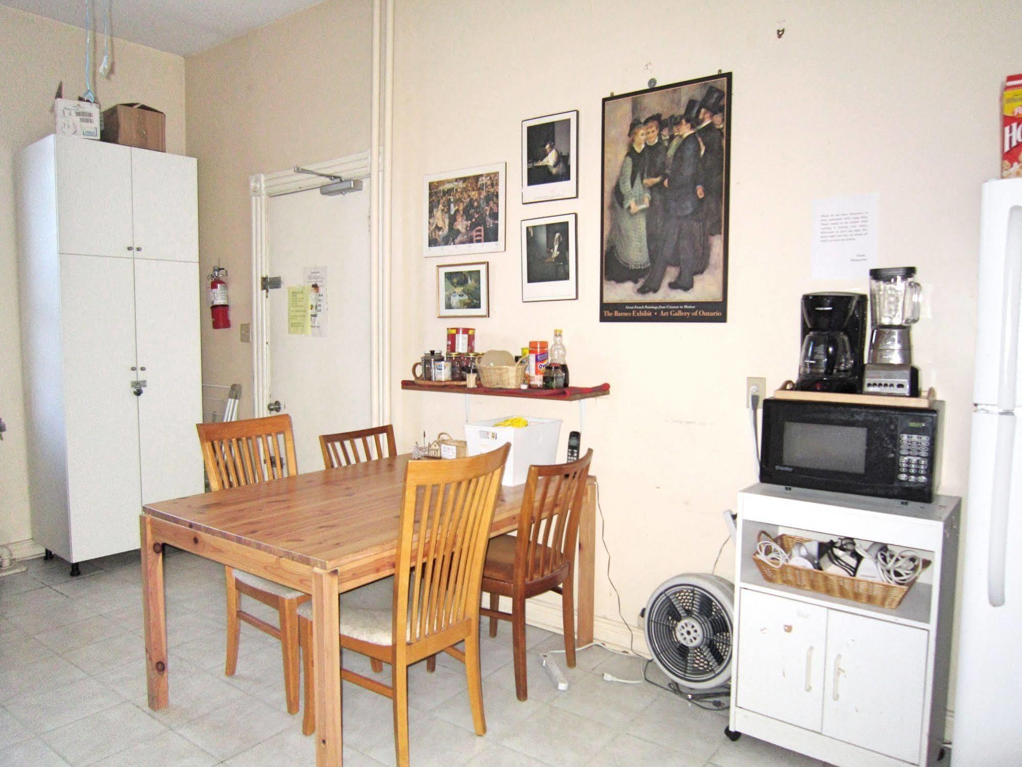 Spadina 11 Guesthouse Toronto Kültér fotó