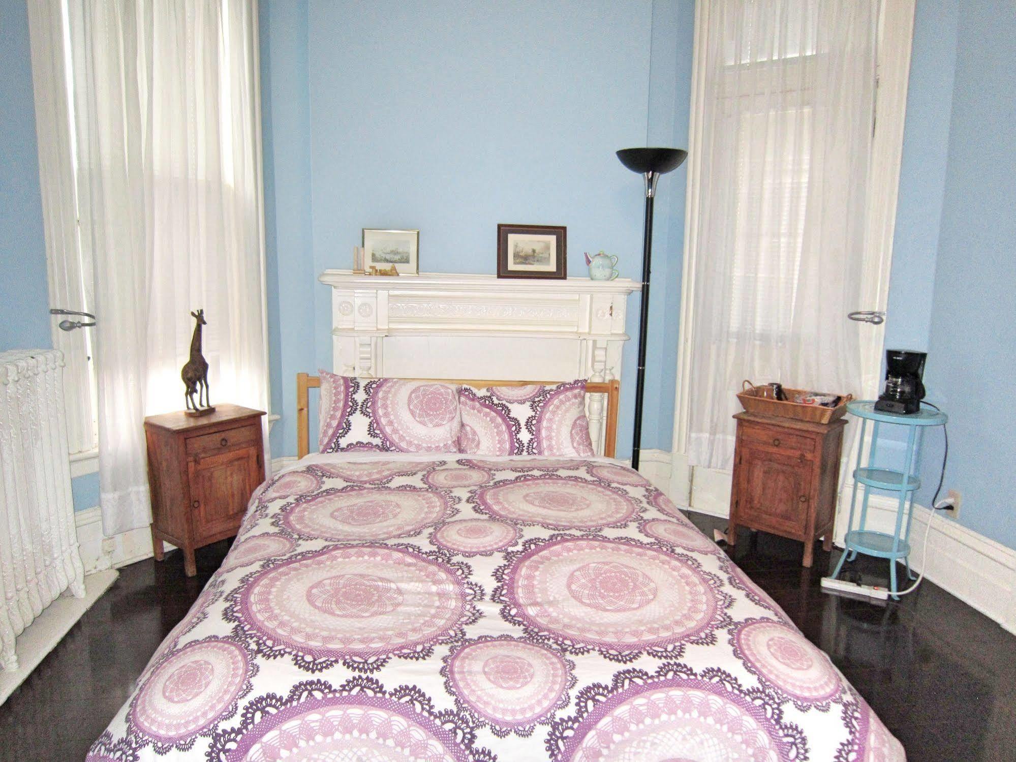 Spadina 11 Guesthouse Toronto Kültér fotó