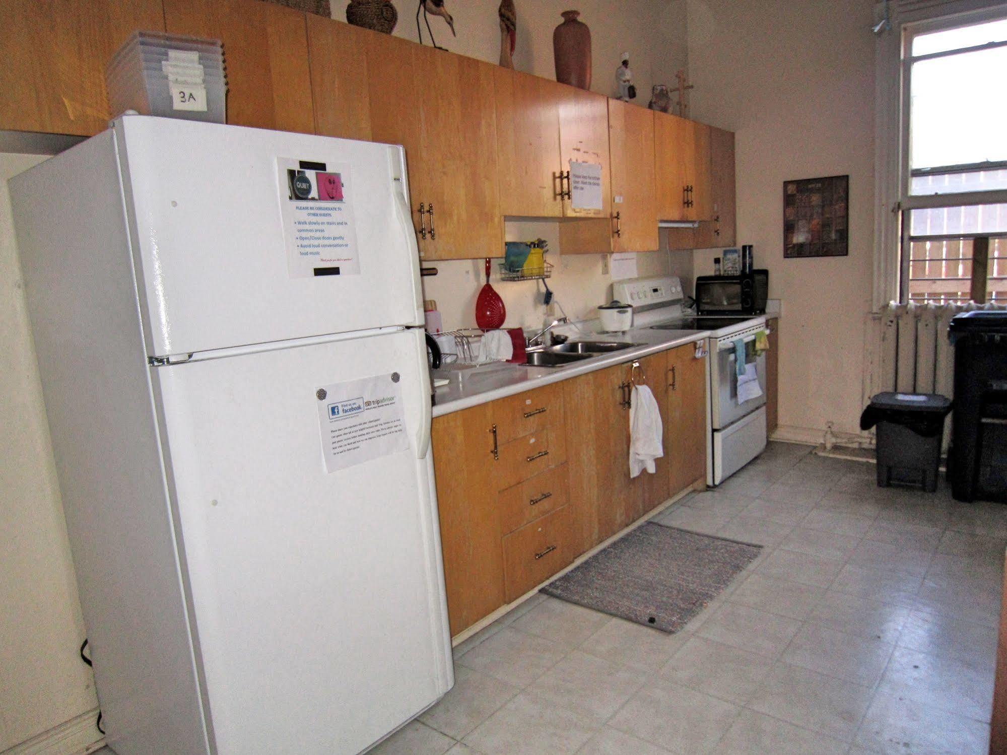 Spadina 11 Guesthouse Toronto Kültér fotó